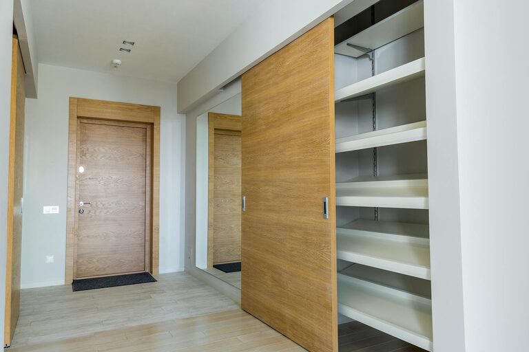 How to Keep Your Entryway Clean and Simple
